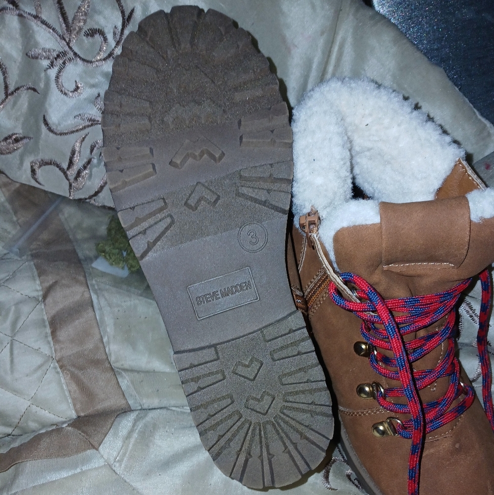 Steve Madden - Picture 3 of 4